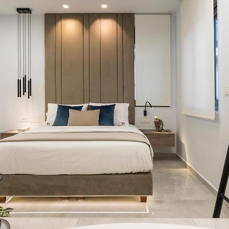 Π Suite Project: Smart Bnb ハニア エクステリア 写真